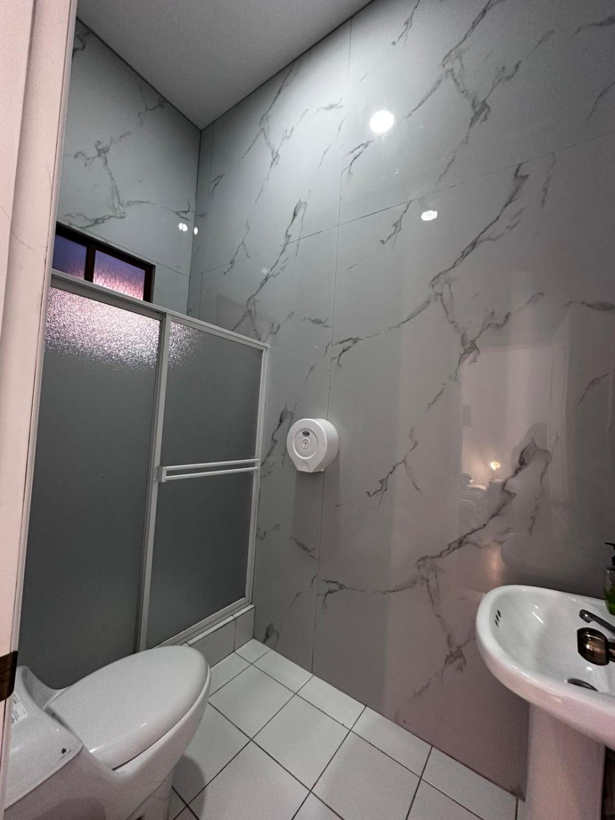 Hostal Cafe Tiana لاتاكونغا الغرفة الصورة